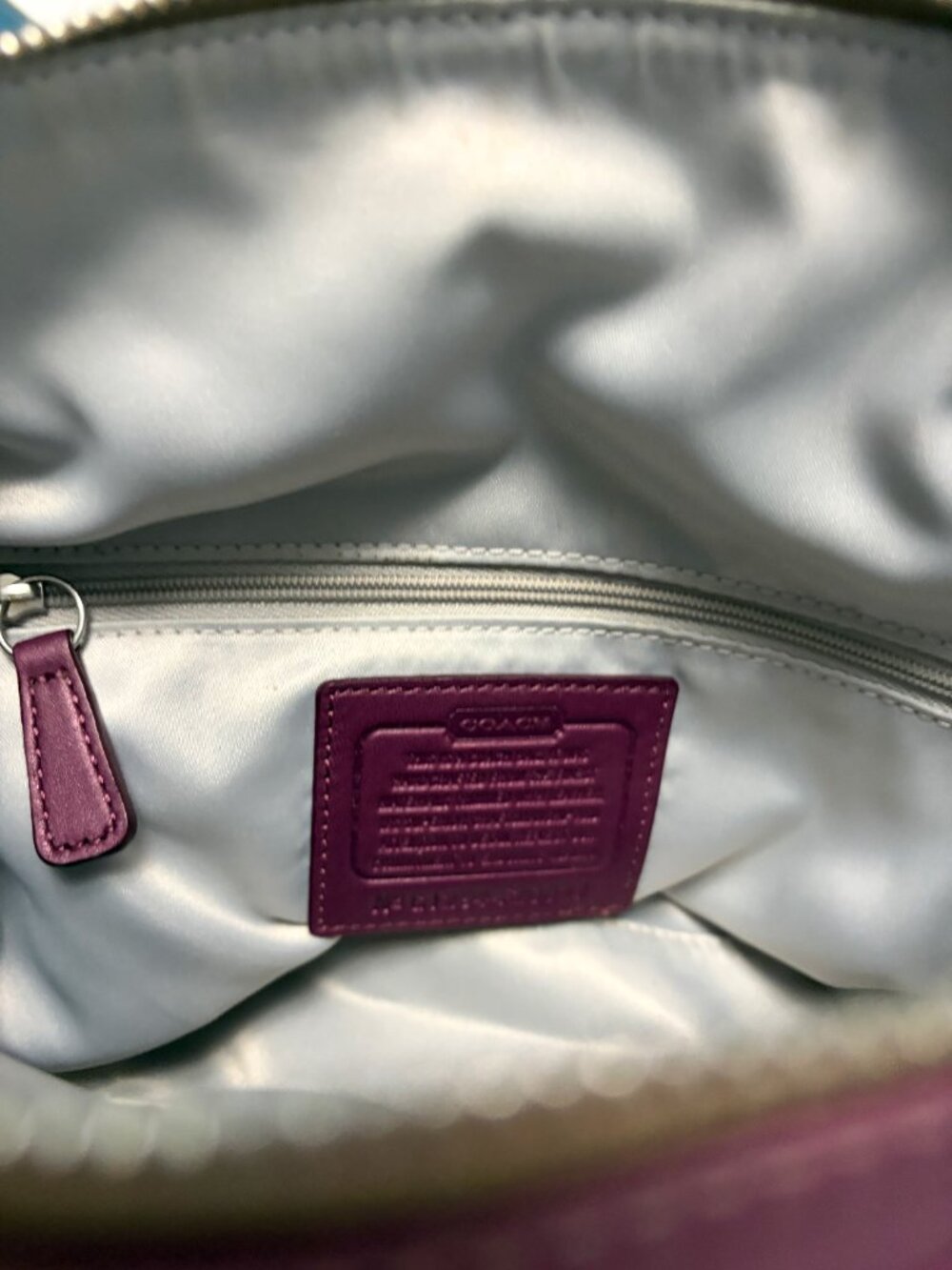 Coach Handbag Pre-owned - Excellent Condition - Picture 2 of 16